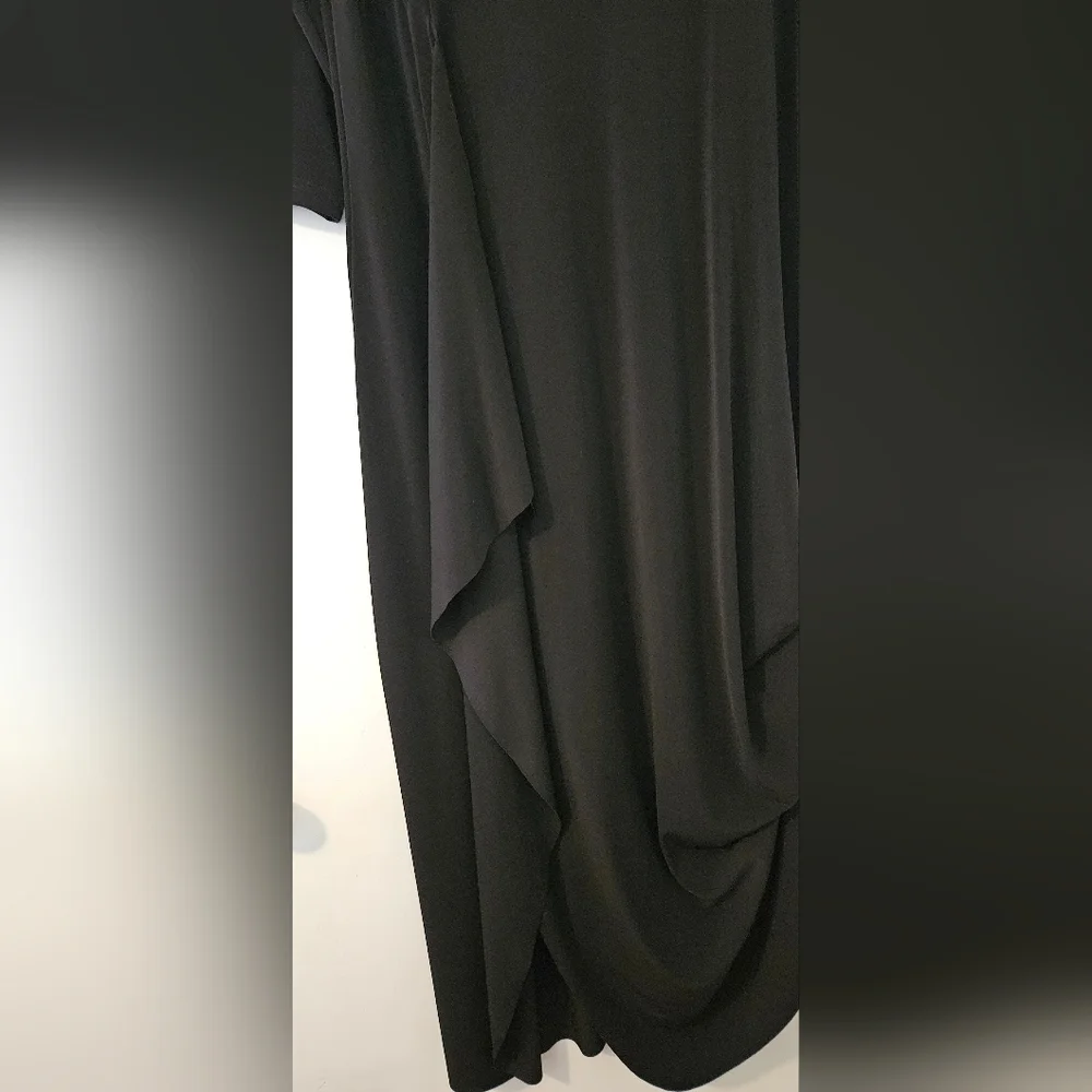 Sympli Black REVERSIBLE Drama Dress, Lagenlook. - Picture 6 of 10